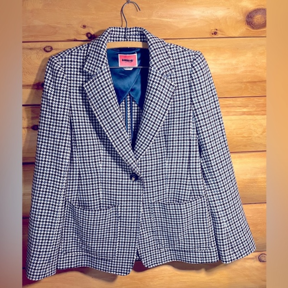 Kate Spade houndstooth jacket. Excellent‎ condition. Ladies size 8